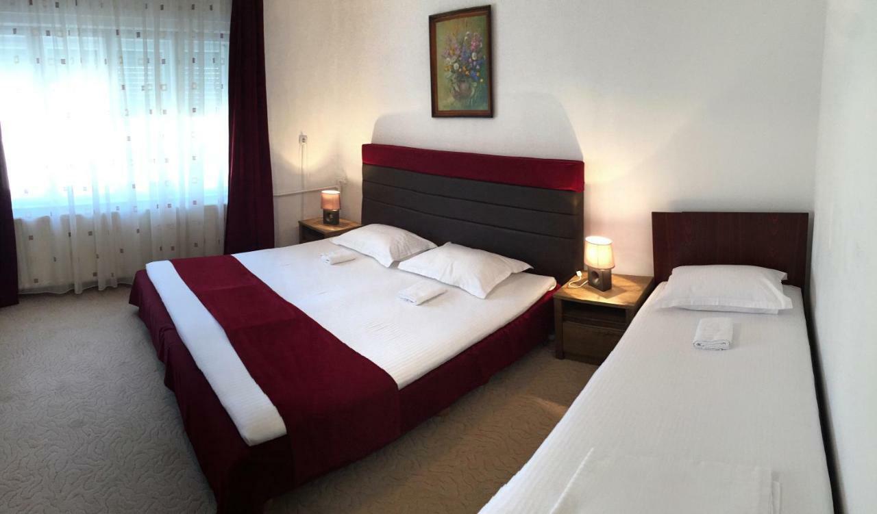 G.Eag - Premium Apartment Oradea Eksteriør billede