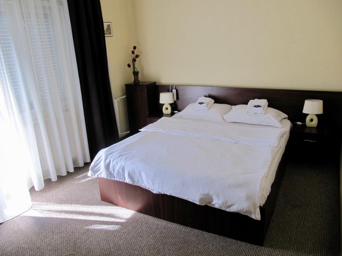 G.Eag - Premium Apartment Oradea Eksteriør billede