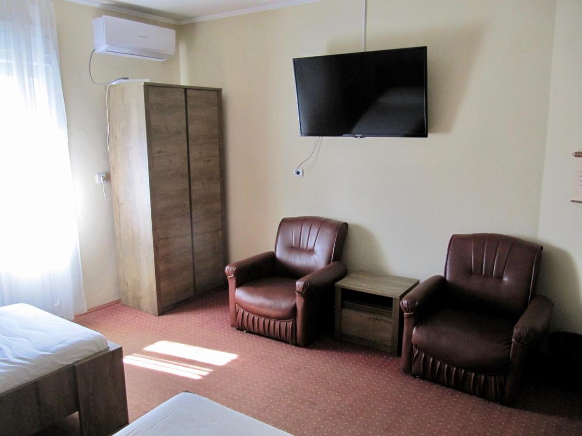 G.Eag - Premium Apartment Oradea Eksteriør billede