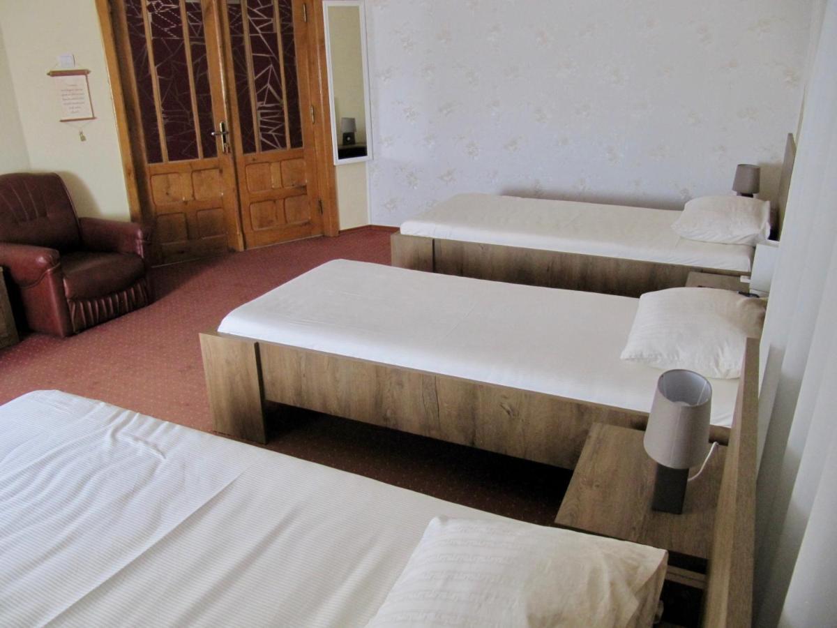 G.Eag - Premium Apartment Oradea Eksteriør billede
